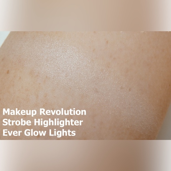 Makeup Revolution Strobe Highlighter - Ever Glow Lights | NWT | Full Size, 7.5g - Picture 4 of 4